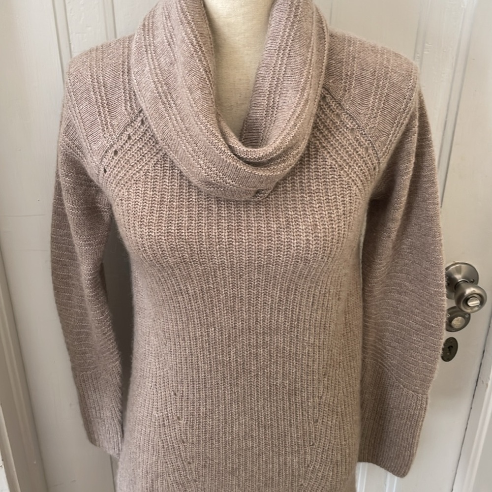 Neiman Marcus Signature Cashmere Long CowlNeck Oversized Taupe Sweater XS - Picture 3 of 7